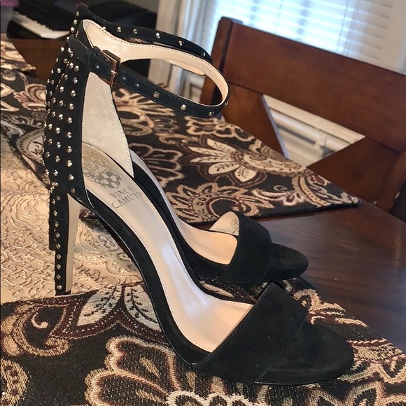 Vince Camuto Shoes - Vince Camuto Gorgeous Black Suede Heels 7.5